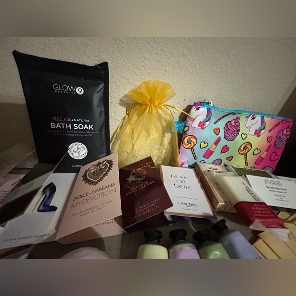 Beauty Body Skincare Bundle Nail Lotion Wash Bag Glow JLo Sephora Juicy Lancôme - Picture 5 of 7